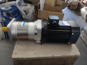 大型伺服電機(jī)與行星齒輪